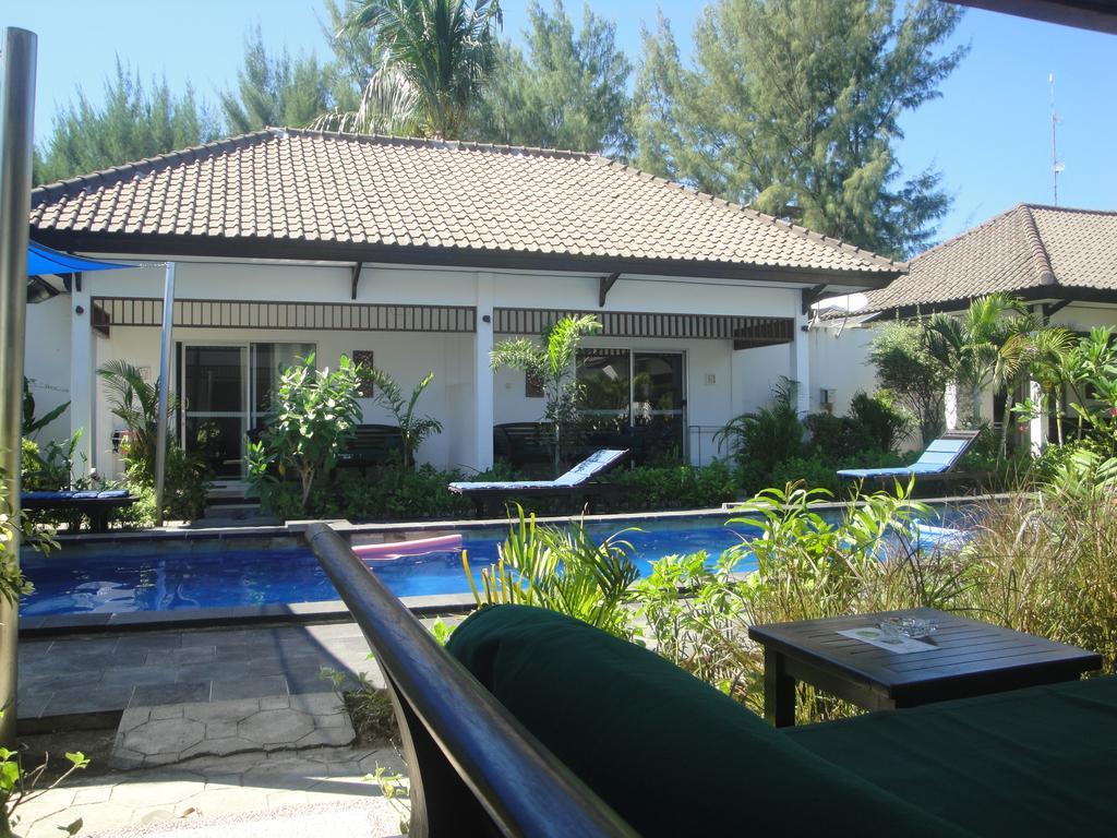 Gili Palms Resort Gili Trawangan Exterior photo