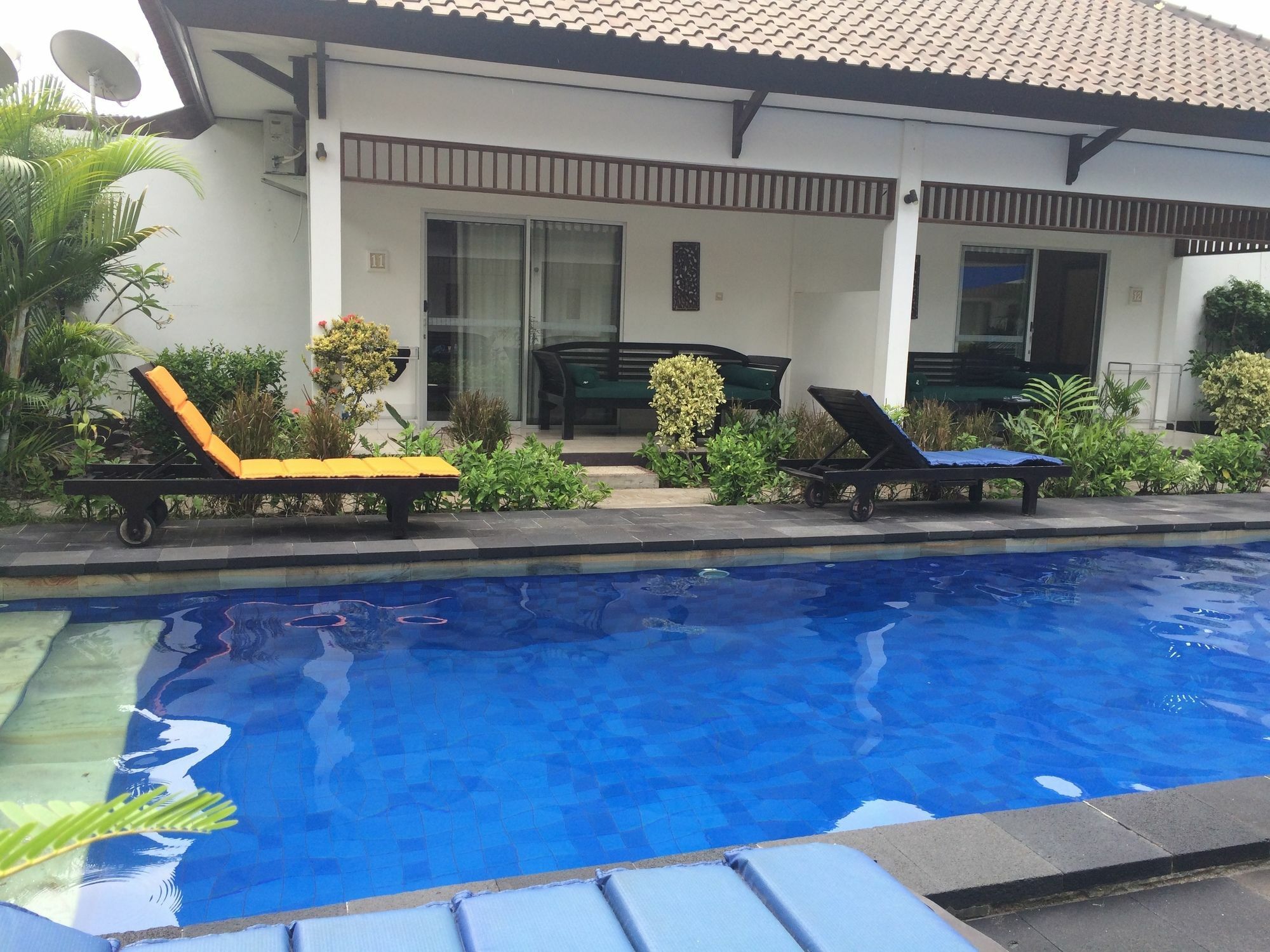 Gili Palms Resort Gili Trawangan Exterior photo